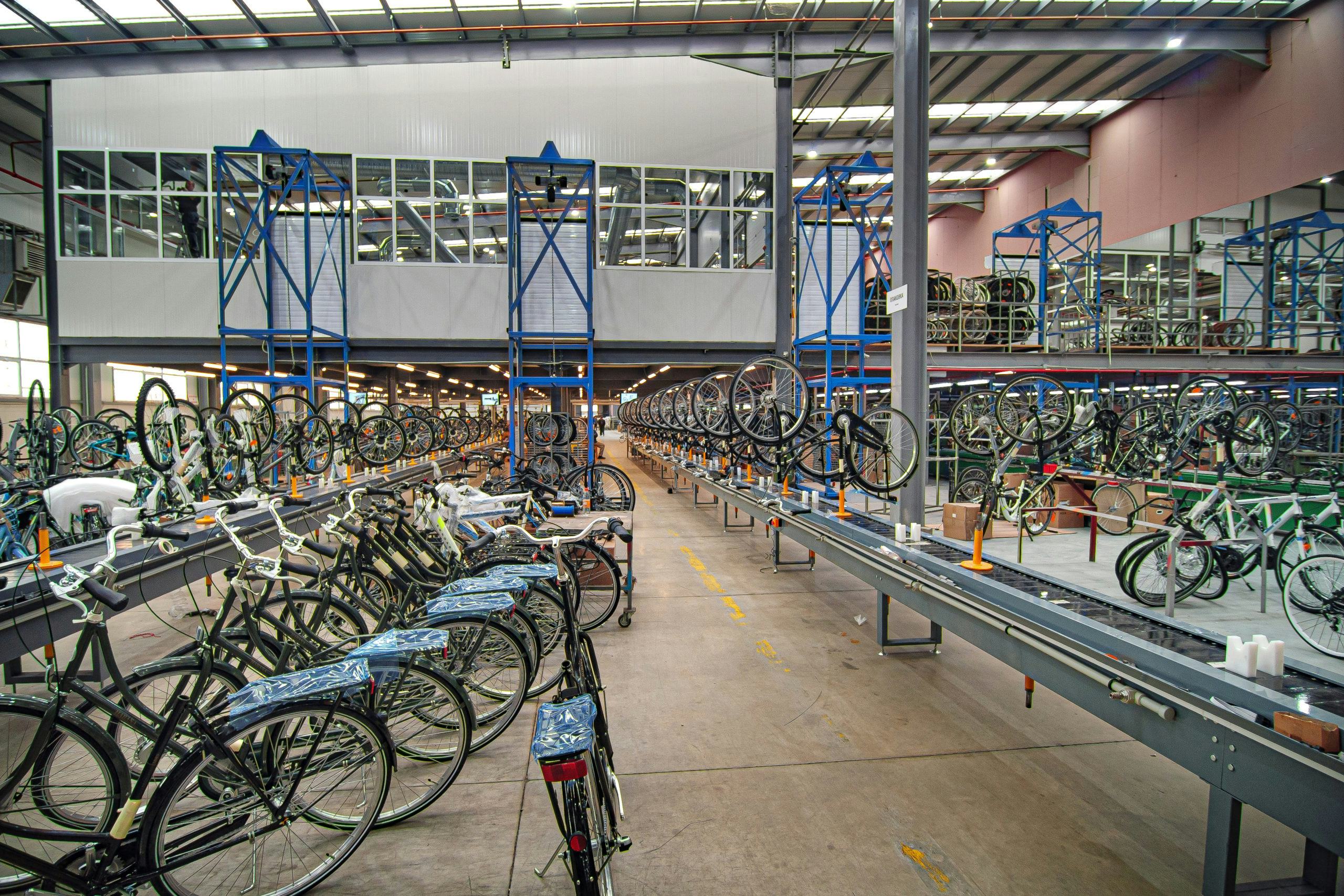 Leader 96 opens new warehouse for e-bikes