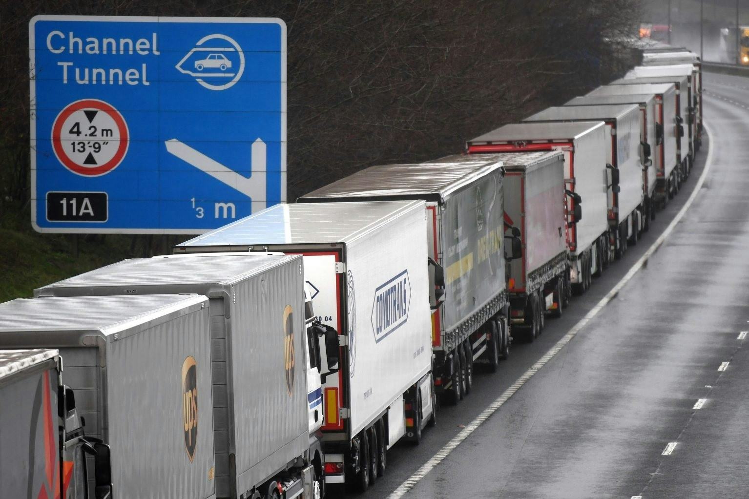 歐盟與英國邊境大塞車,可見貿易流動滯緩。照片來源/Bike Europe