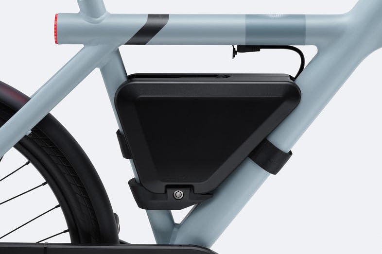 “This is one of our most significant innovations to date,” says VanMoof co-founder Ties Carlier about the company’s new removable powerbank. – Photo VanMoof