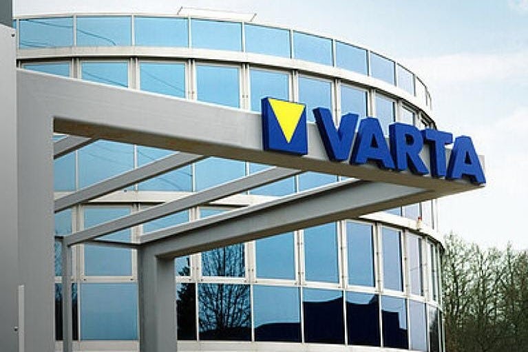 The two partners Varta and Pierer Mobility want to send a strong signal with the development of highly efficient battery systems in the electric two-wheeler sector. - Photo Varta