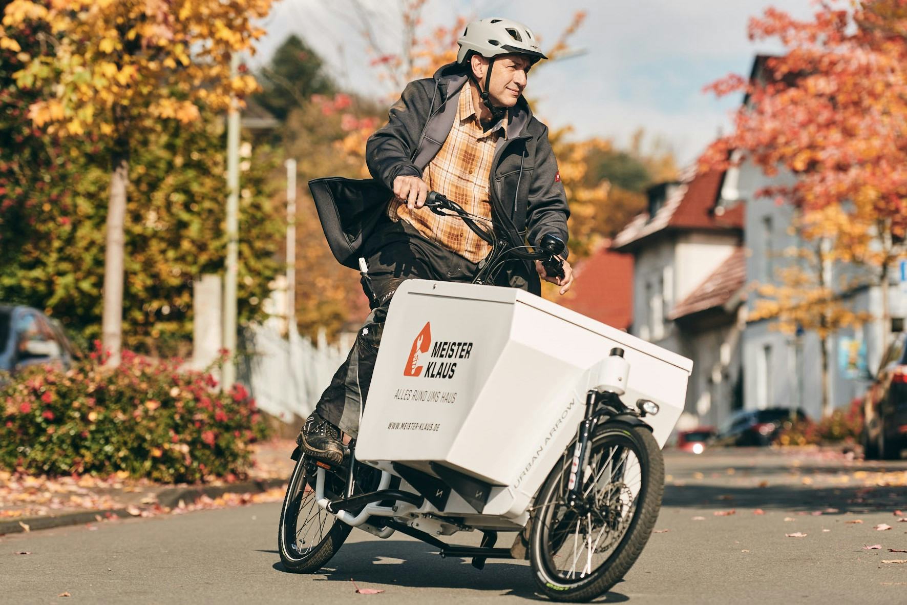 With much higher weights, load bearing capacities and lateral forces compared to those of conventional bicycles, new tyre constructions are needed for cargo bikes. – Photo Schwalbe