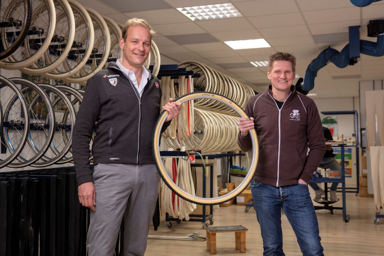 Vittoria Group總裁／執行長Stijn Vriends（圖左）和A. Dugast董事總經理Richard Nieuwhuis。照片來源／Vittoria