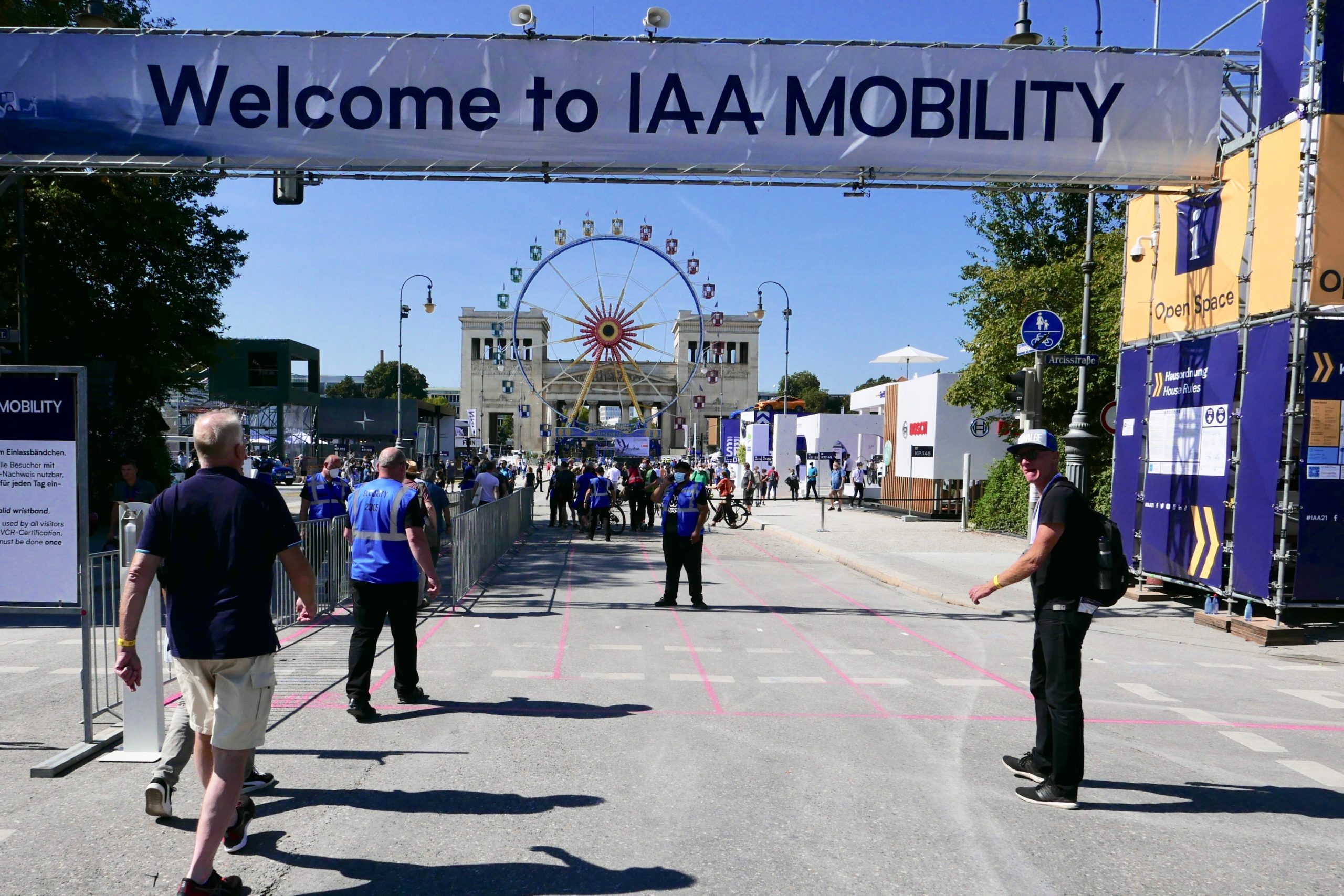 圖為今年在慕尼黑Königsplatz 舉辦IAA Mobility B2C展區的開放空間。照片來源／Jo Beckendorrff