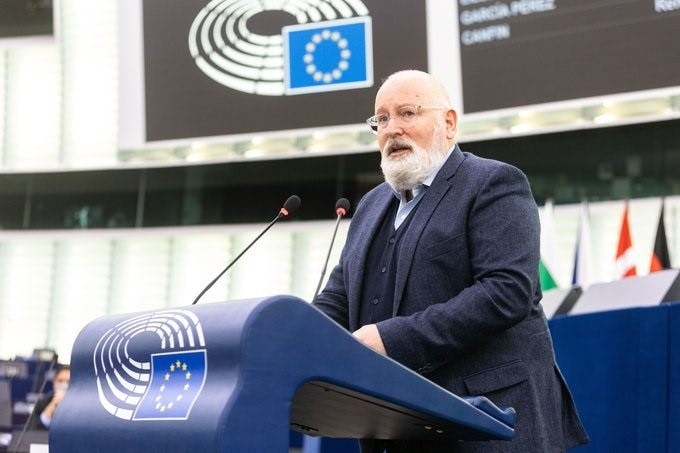“The new urban mobility framework specifies in detail how cities are going to increase zero-emission public transport,” said Frans Timmermans. – Photo EU Commission