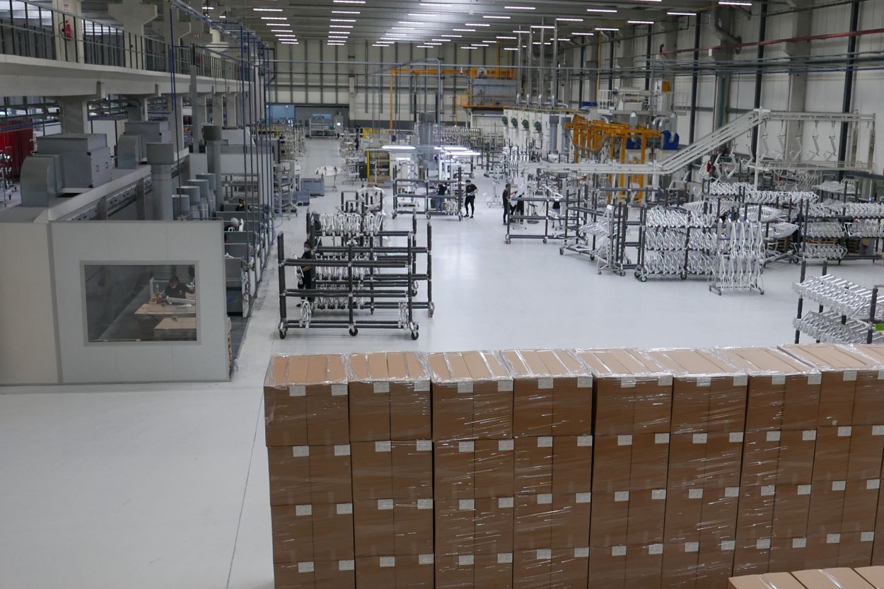 Triangle’s Cycling Equipments S.A目前年產量為20萬鋁合金車架。照片來源／Jo Beckendorff