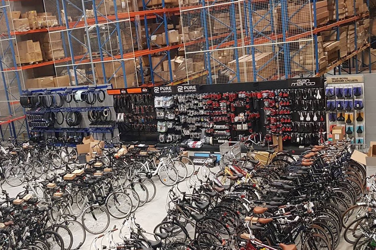 Minerva Bike Trading distributes from stock in Ypres, Belgium. – Photo Minerva.