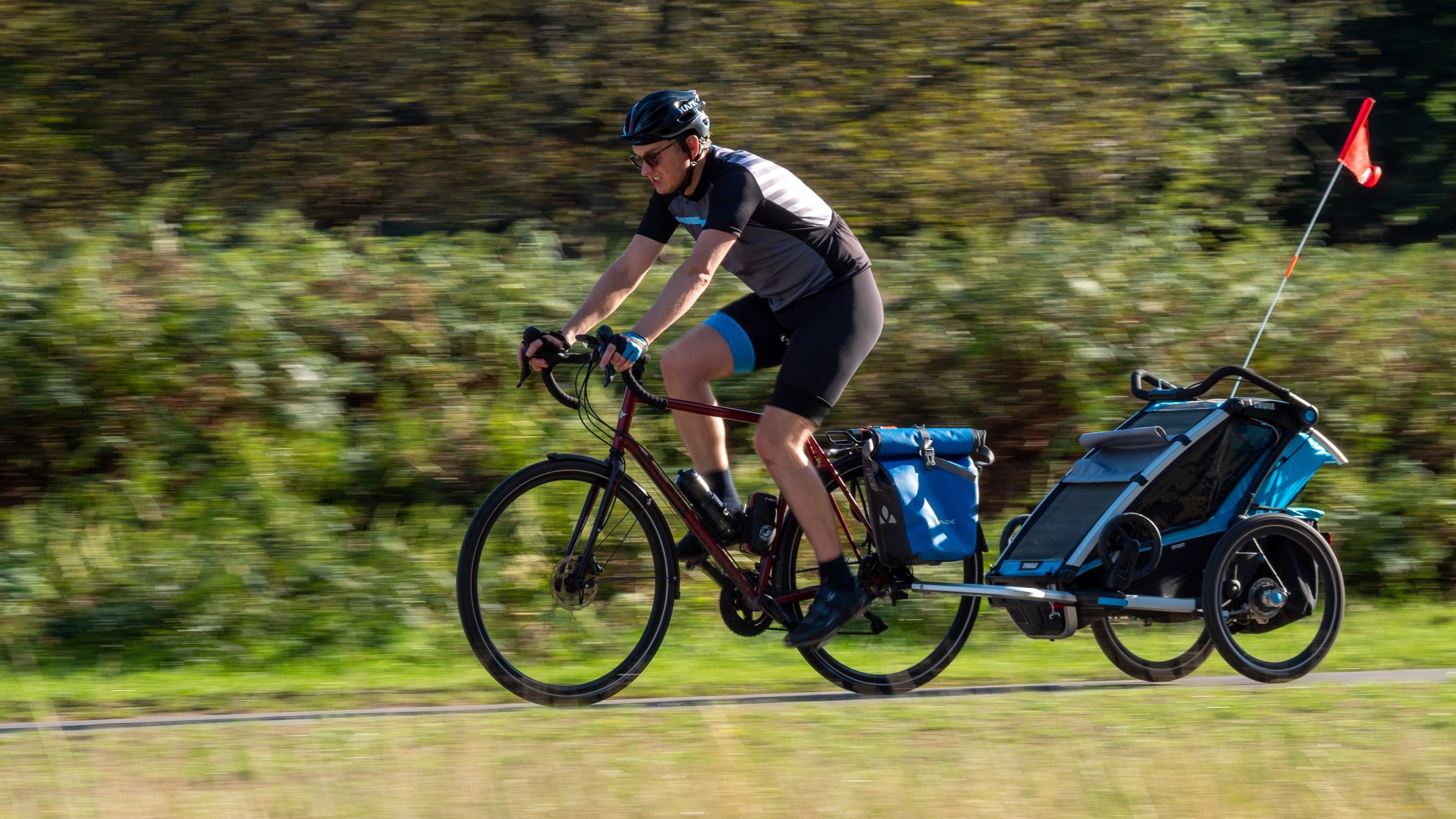 The revision is intended to replace the existing standard EN 15918:2011+A2:2017 and adapt the safety requirements for bicycle trailers. – Photo Shutterstock