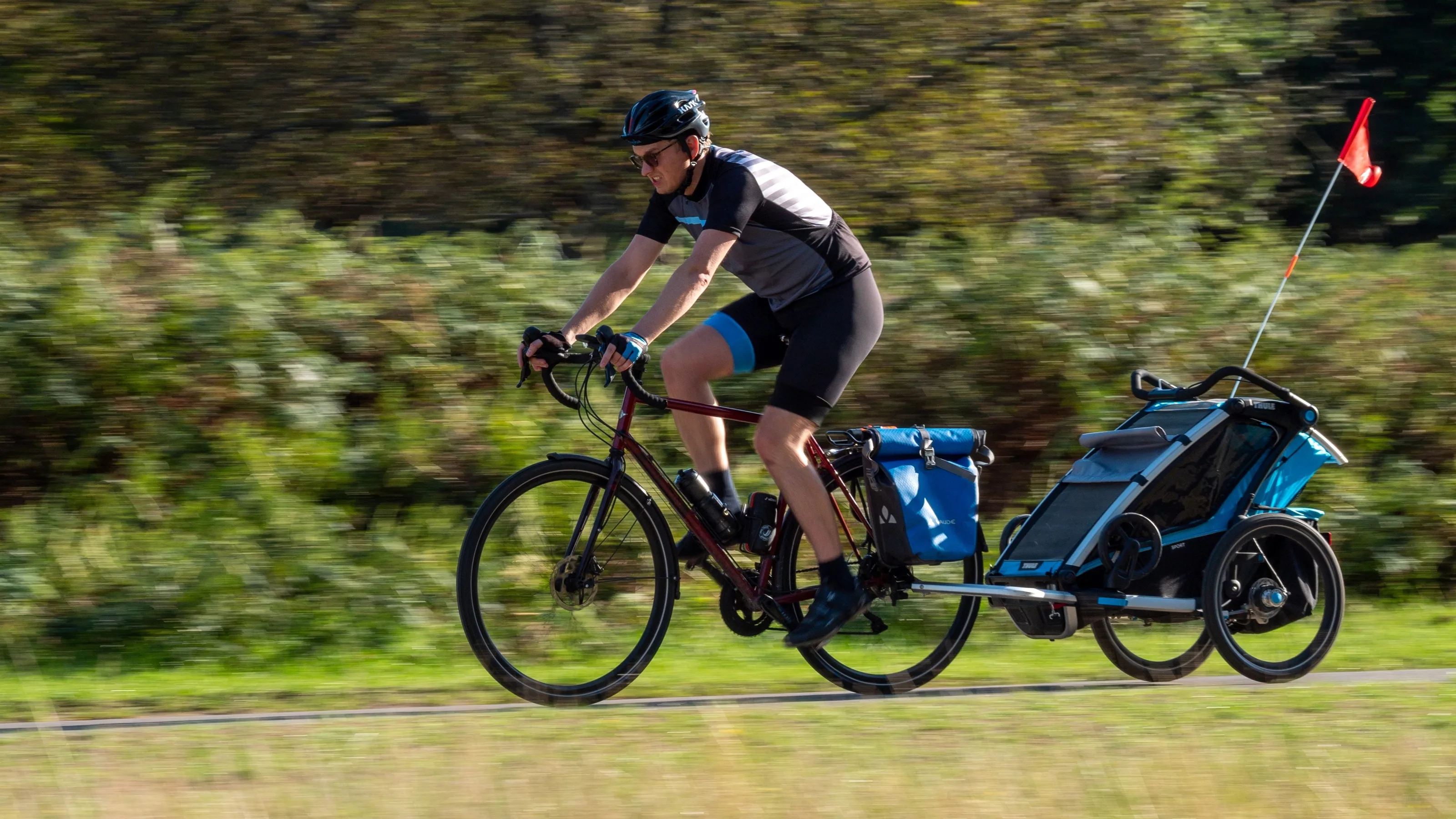 The revision is intended to replace the existing standard EN 15918:2011+A2:2017 and adapt the safety requirements for bicycle trailers. – Photo Shutterstock