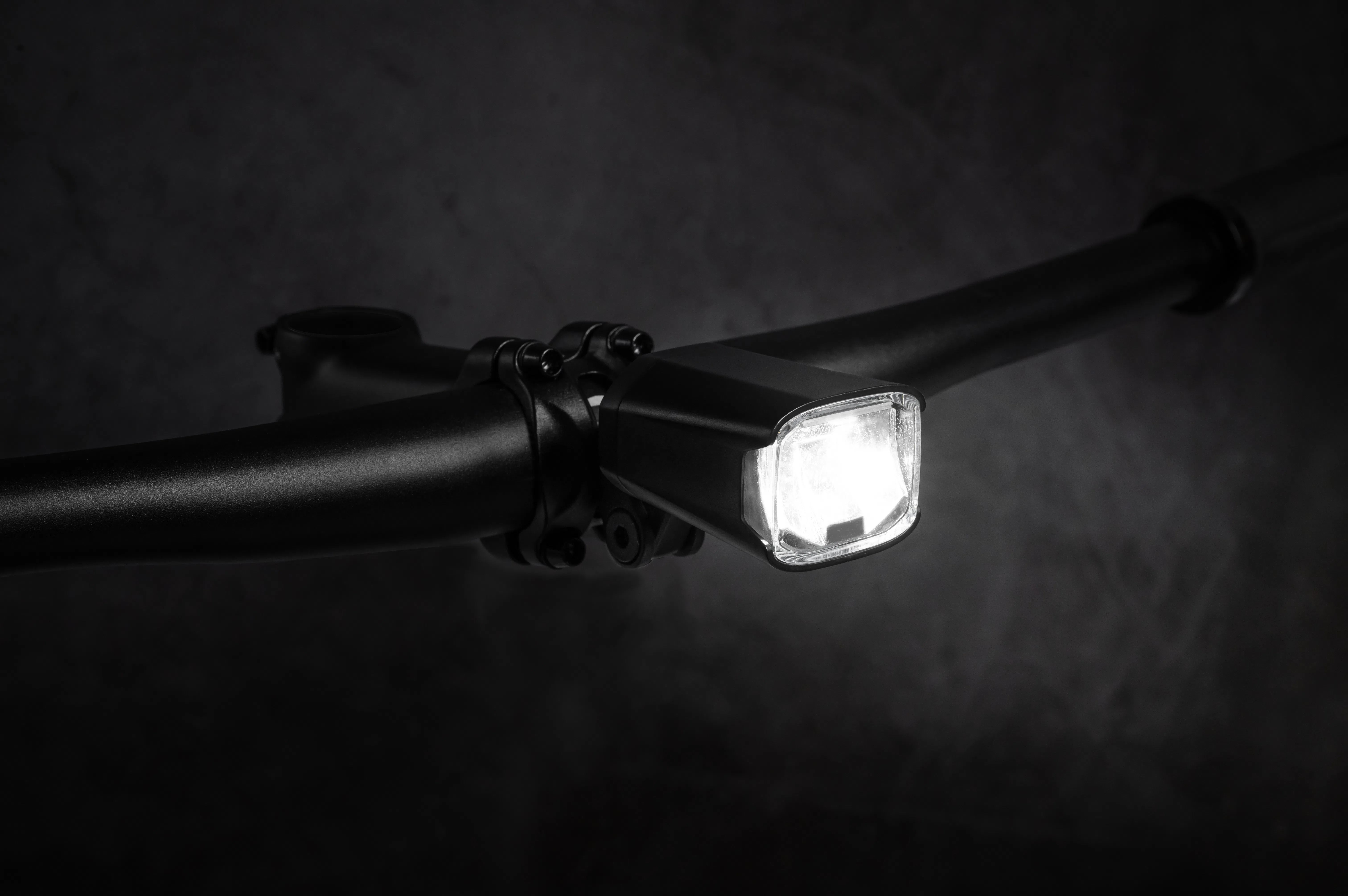 Roxim brings smart light innovation and new design language to Herrmans’ existing lighting portfolio.