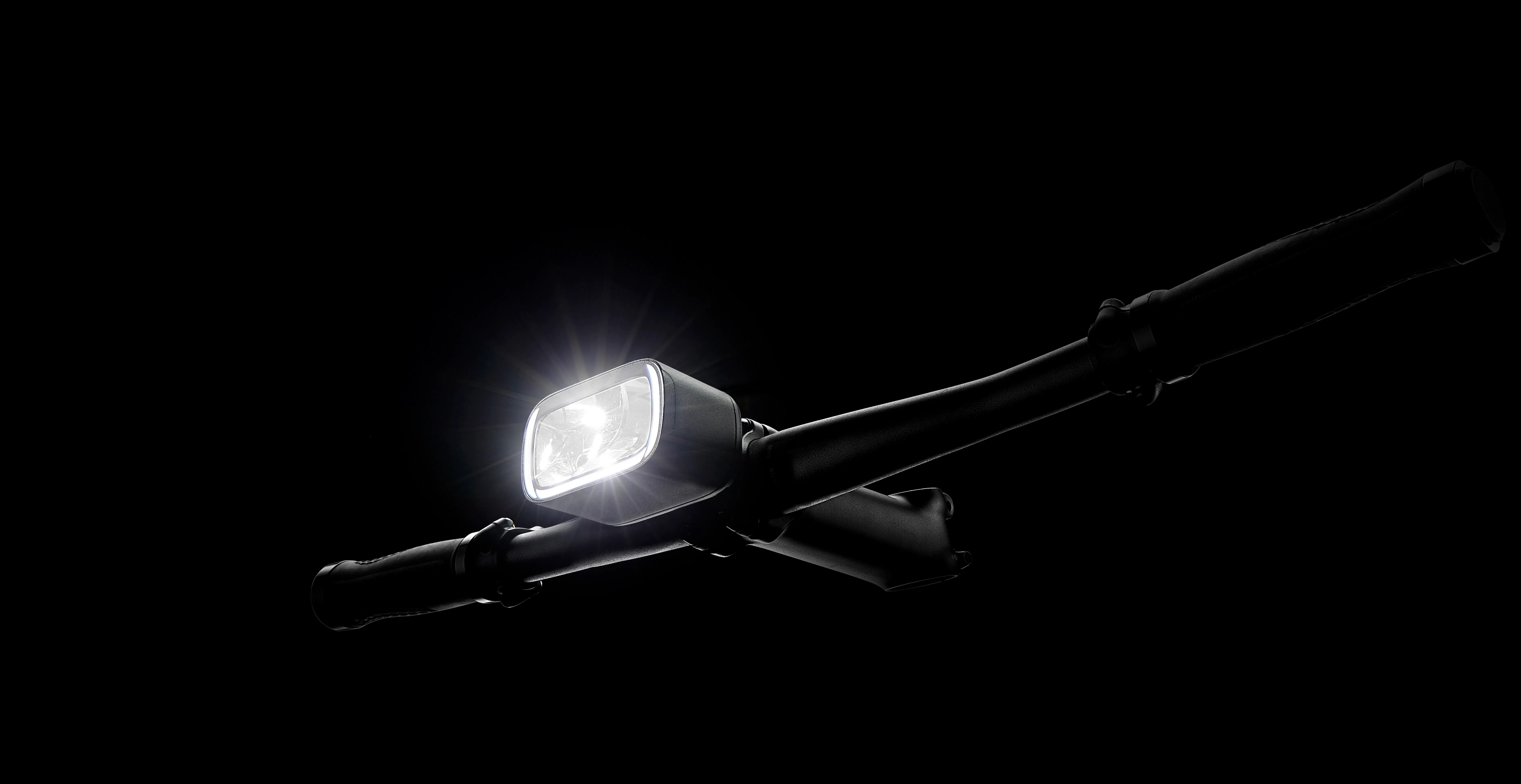 Roxim ZX5+, the latest light model.