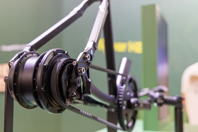 The UTgear H2 system addition to the Hub engine is almost invisible.